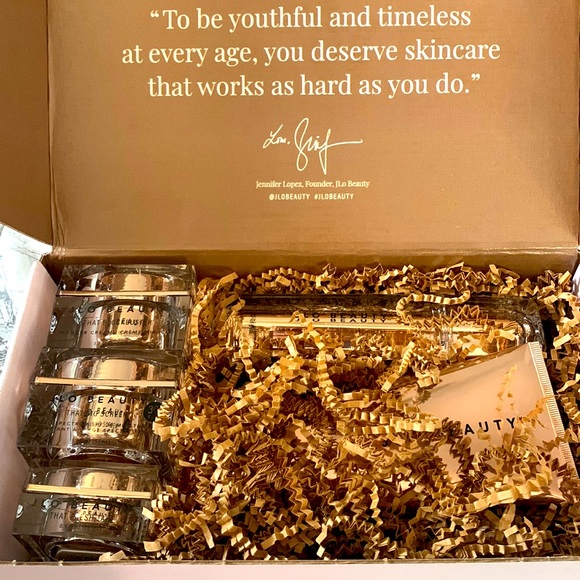 Jlo beauty kit- That hit single/Jlo glow/blockbuster/big screen/fresh take - Picture 1 of 4